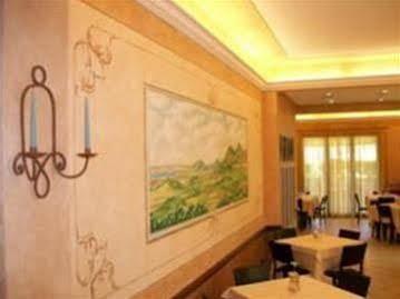 Hotel Santa Lucia Cascina Exterior photo