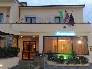 Hotel Santa Lucia Cascina Exterior photo